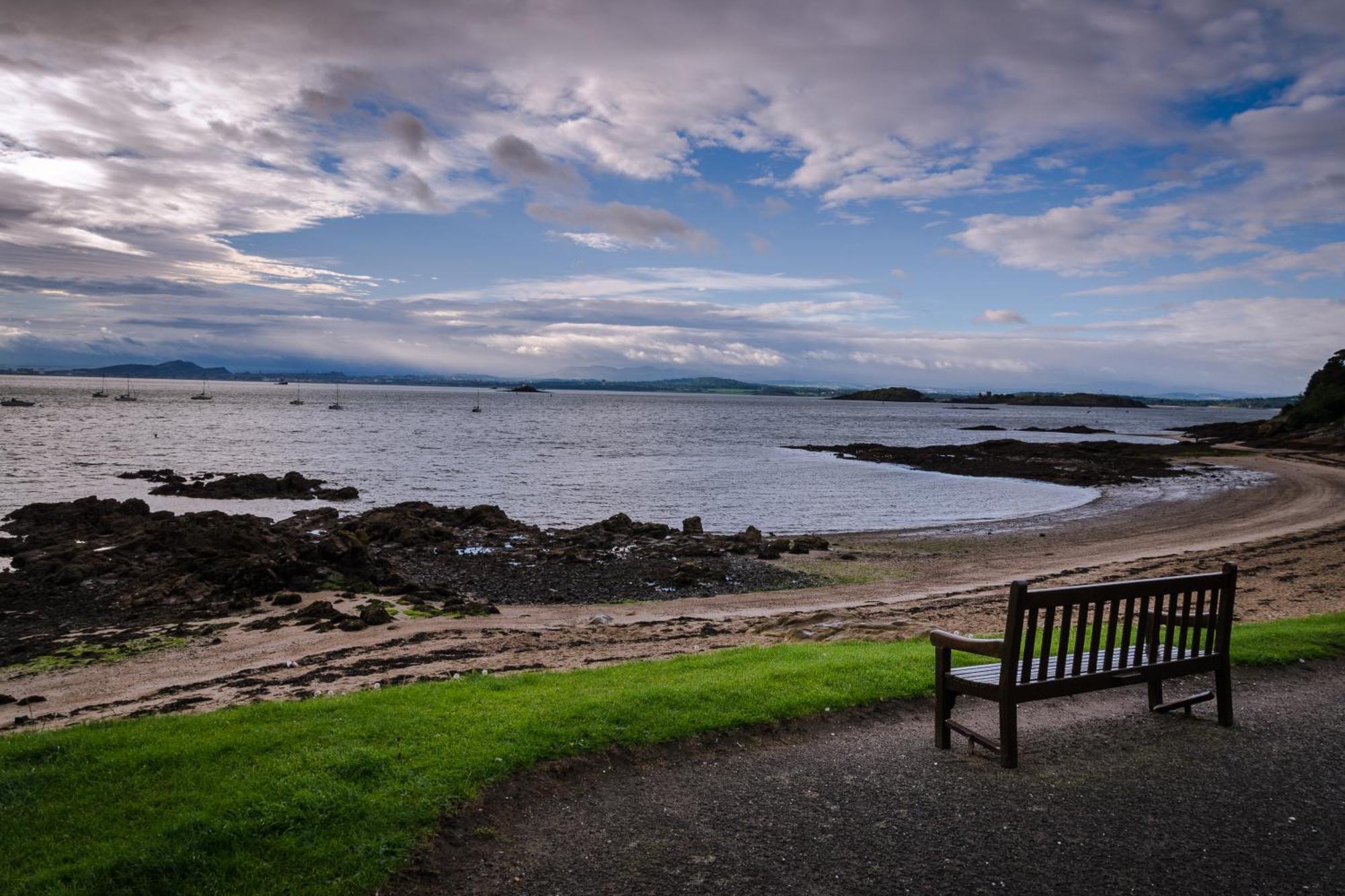 Seaside Luxury Escape Apartment Aberdour Exterior photo